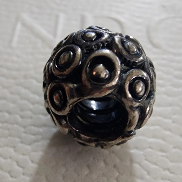 Pandora Celebration Charm - Picture 8 of 8